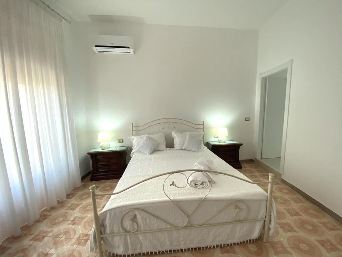 Le Fresie B&B Sant'Antìoco Eksteriør billede