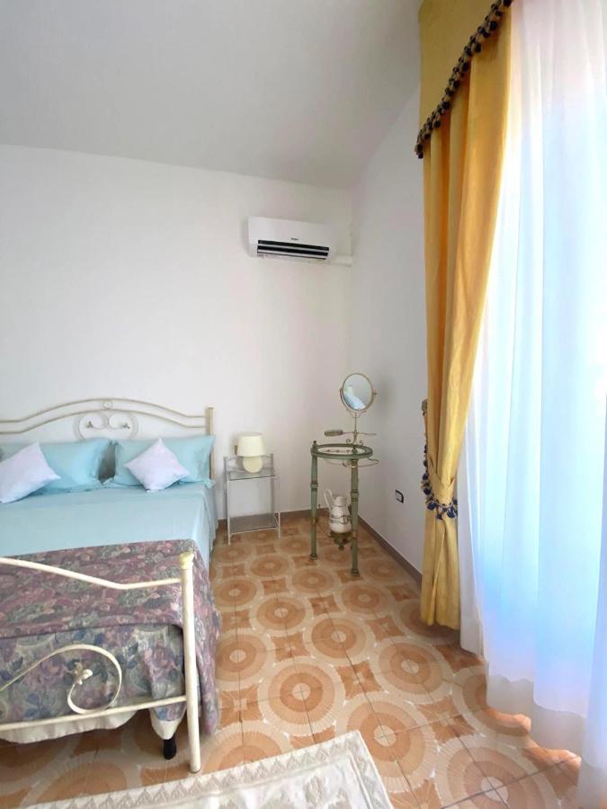 Le Fresie B&B Sant'Antìoco Eksteriør billede